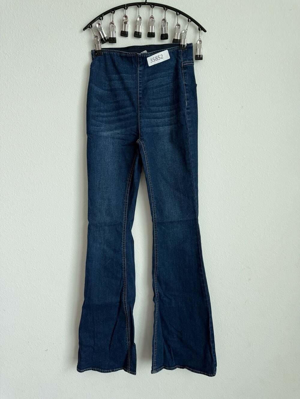 No Boundaries High Rise Pull-On Flare Jeans Size XS Dark Wash Denim